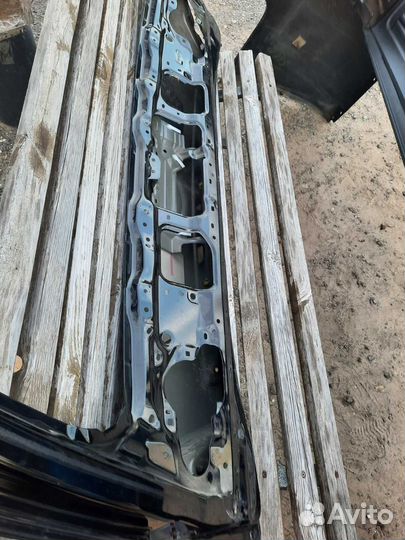 Дверь багажника верхняя Toyota Land Cruiser 200