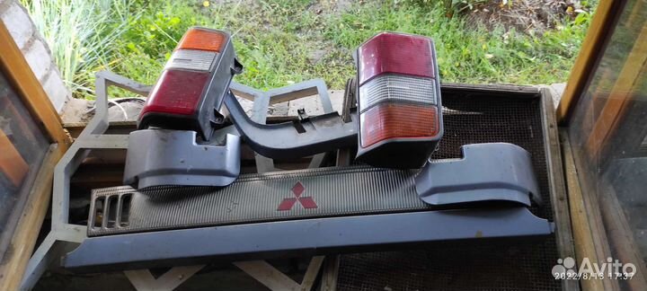 Дверь правая передняя mitsubishi l300