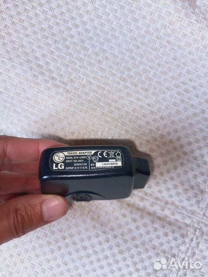 Зарядное устройство к телефону Lg 0.7A