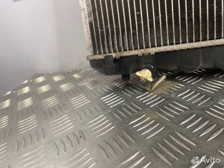 Радиатор охлаждения двигателя Toyota Mark 2 JZX110