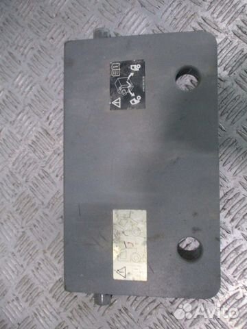 Крышка подножки Mercedes-Benz A9416660105