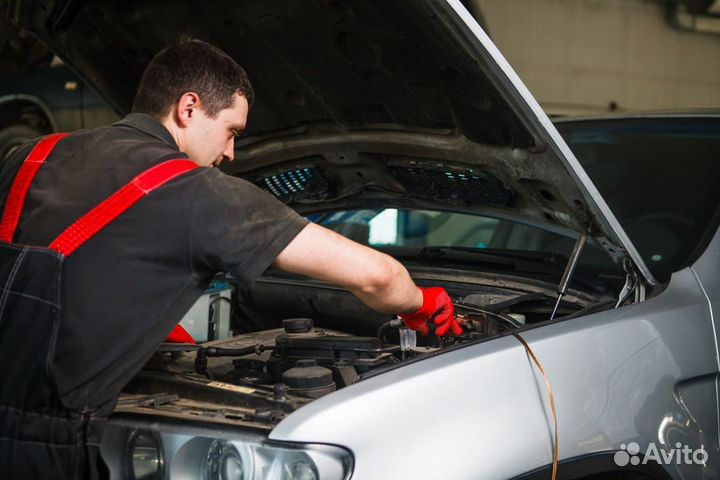 Требуется автомеханик автослесарь