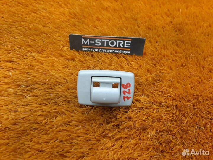 Крючок солнцезащитного козырька Mercedes-Benz