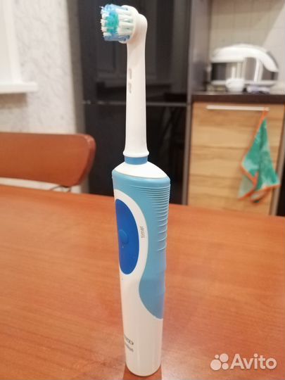 Электронная зубная щетка