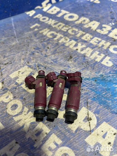 Топливная форсунка Mazda 3 Bk седан Z6 2006