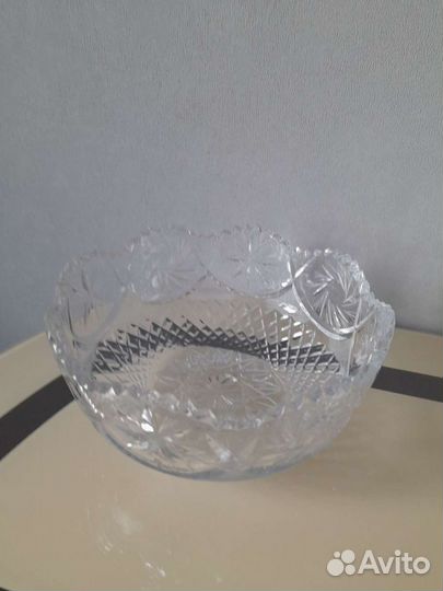 Большая хрустальная ваза