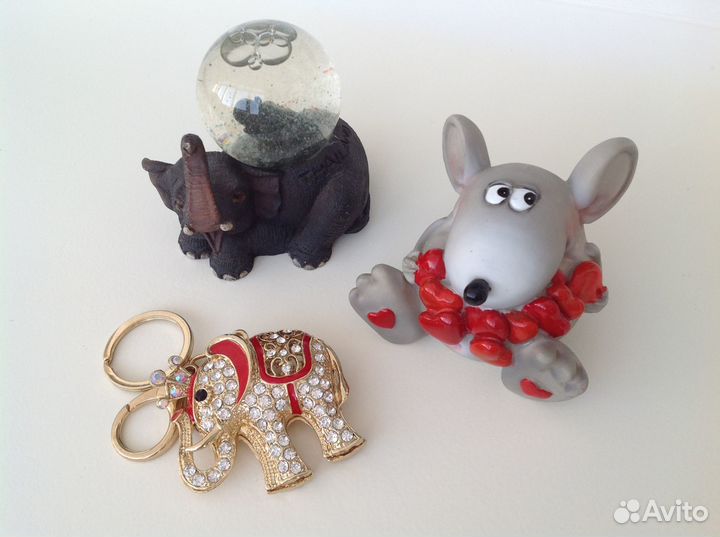Сувенир статуэтка брелок
