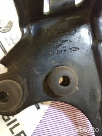 Кронштейн блока ABS Skoda Octavia Tour A4 1.8T AGU