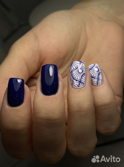 Маникюр и педикюр