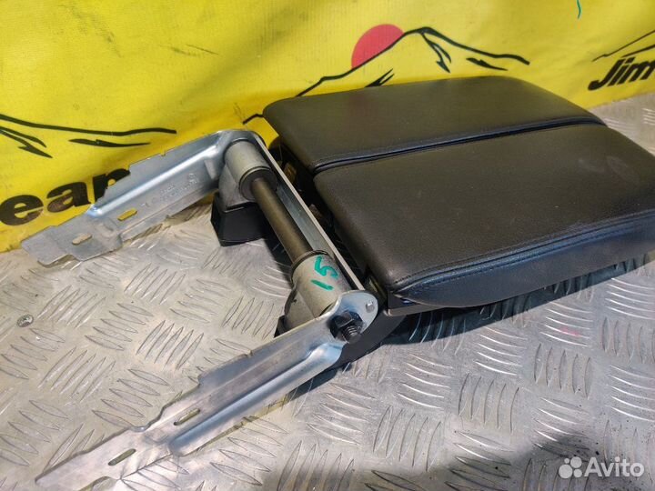 Подлокотник Volkswagen Touareg 7P5 cgea 3.0 tfsi