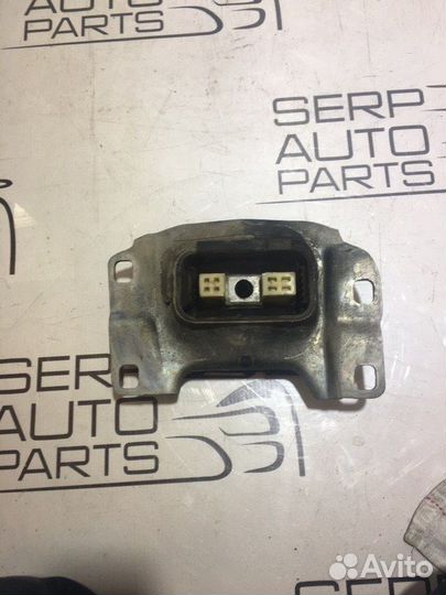 Подушка кпп левая Ford Focus 3 CB8 1.6L ecoboost