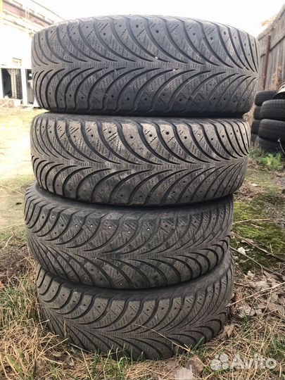 Goodyear UltraGrip Extreme 195/65 R15