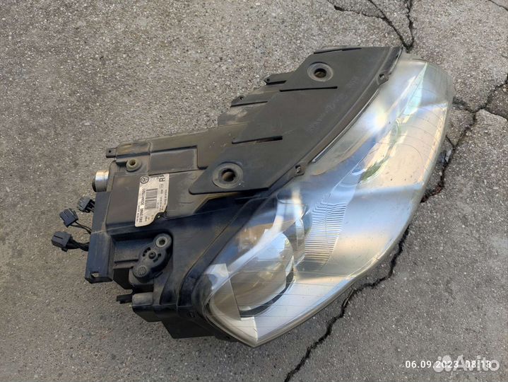 Фара правая Passat B6