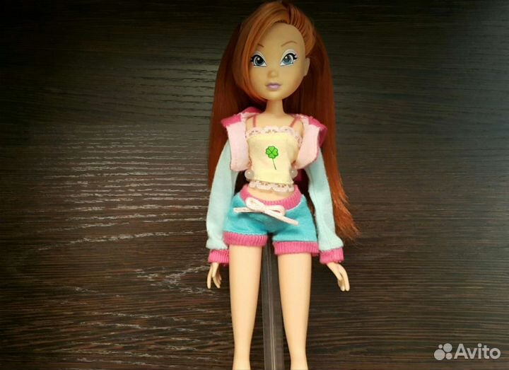 Кукла Винкс Блум 