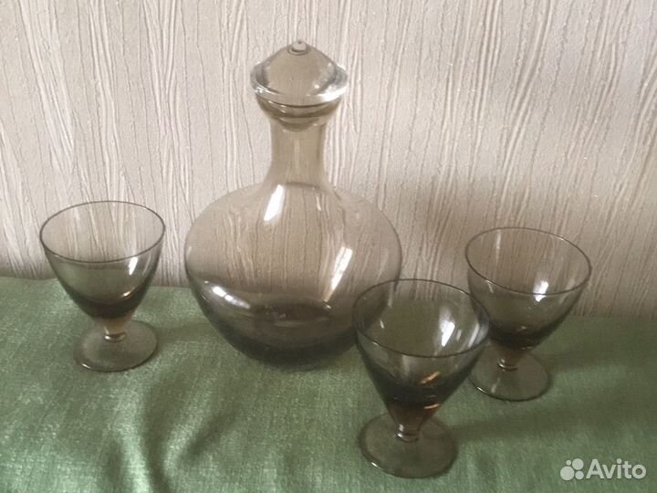Графин и3рюмки