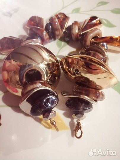 Подвеска к шарфу на карабинах