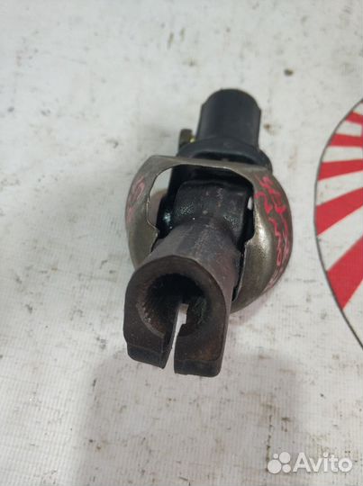 Карданчик рейки рулевой Toyota Crown JZS175