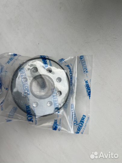 Гайка штока гидроподъема Suzuki