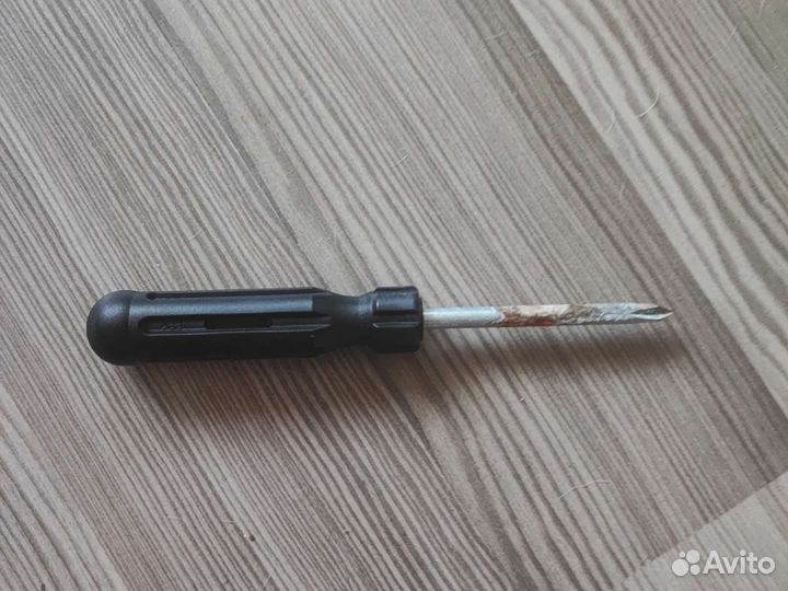 Инструментов для авто. Балончик, транспорт. крюк