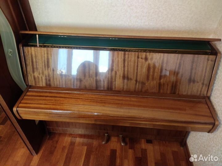 Фортепиано lirika