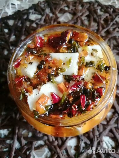 Козье молоко, яйцо куриное