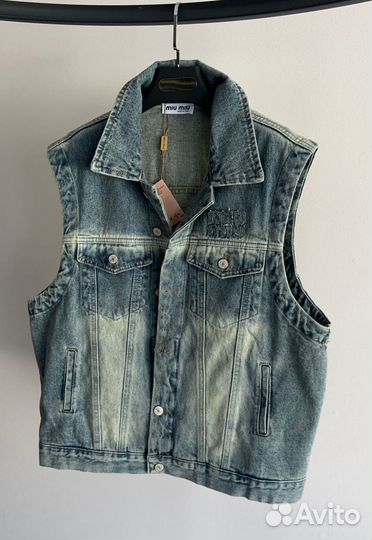 Джинсовая жилетка miu miu