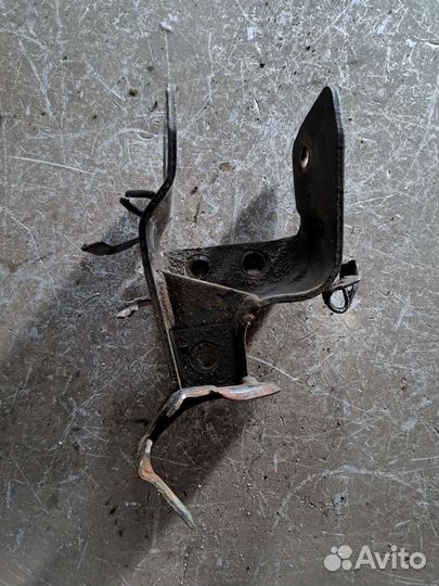 Кронштейн АКПП Mitsubishi Mirage