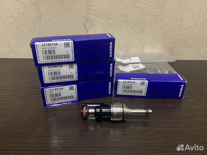 Топливная форсунка бензин drive-E Volvo 32140134