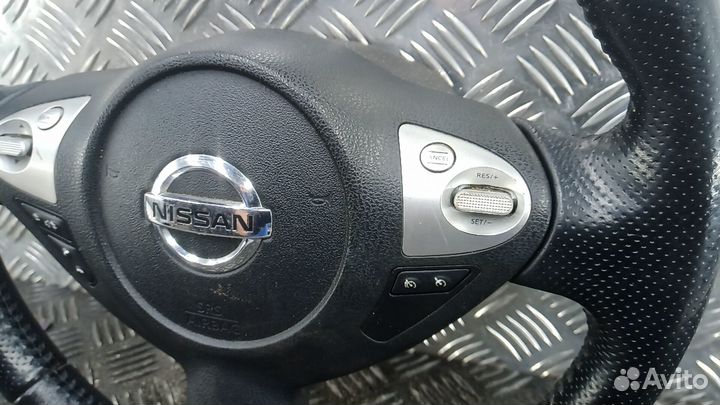 Рулевое колесо Nissan Juke