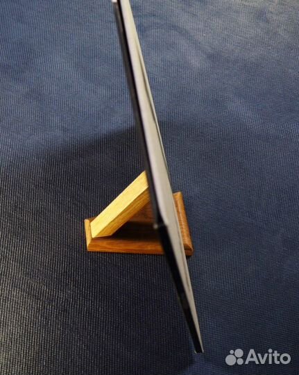 Держатель для виниловых пластинок LPH