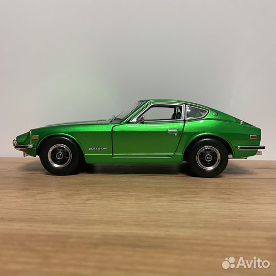 Модель автомобиля Datsun 240Z Nissan 1:18