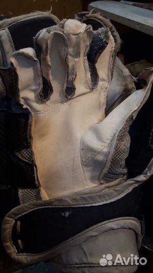 Ремонт ладошек хоккейных краг, обуви, сумок