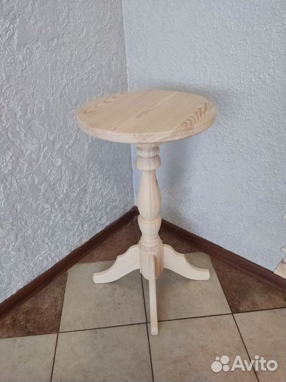 Столик интерьерный
