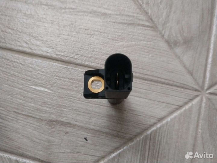 Свеча и датчик для двигателя Мерседес