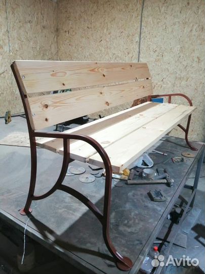 Продам садовую скамейку