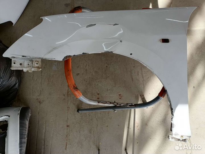 Крыло переднее левое Ниссан Альмера G15