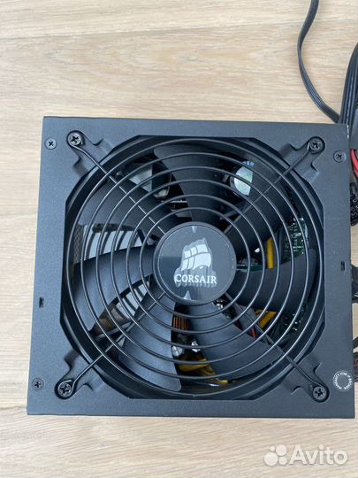 Блок питания CX750M