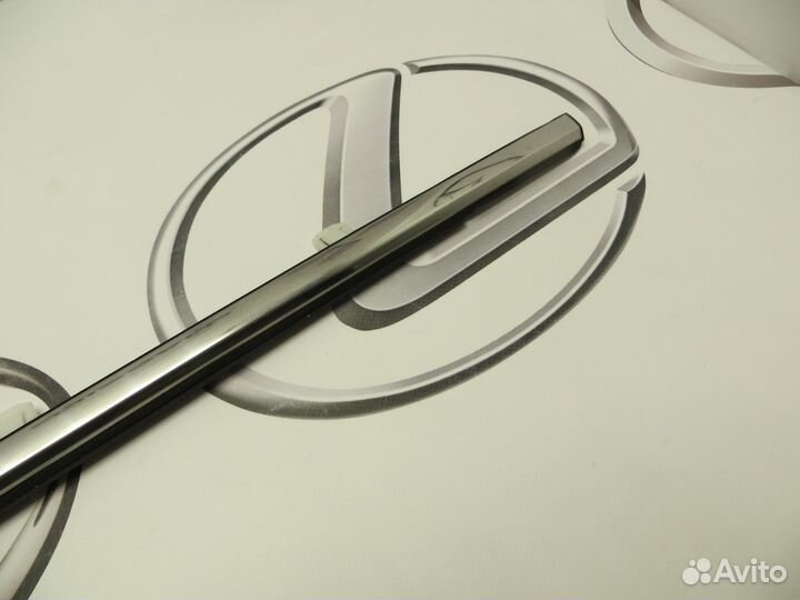 Молдинг стекла задний левый Honda Accord 8