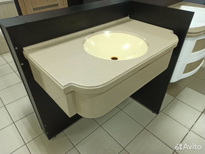 Столешница с раковиной из искусственного камня