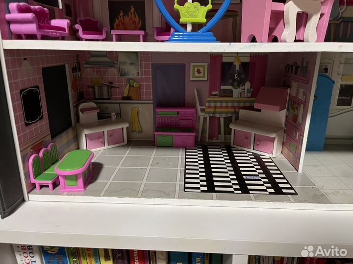 Домик кукольный