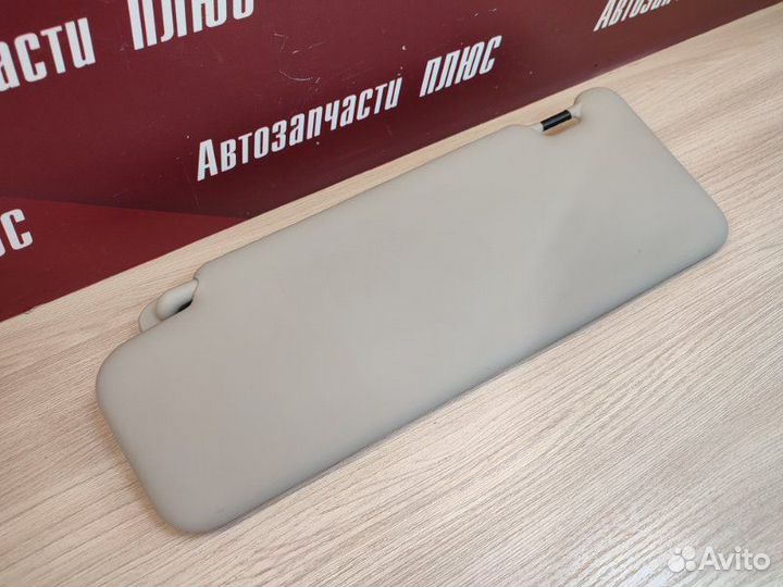 Козырек солнцезащитный правый Renault Logan