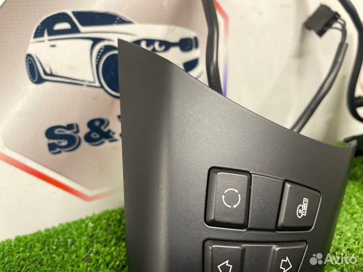 Кнопки на руль Bmw X5 E70 LCI N57D30A 2012