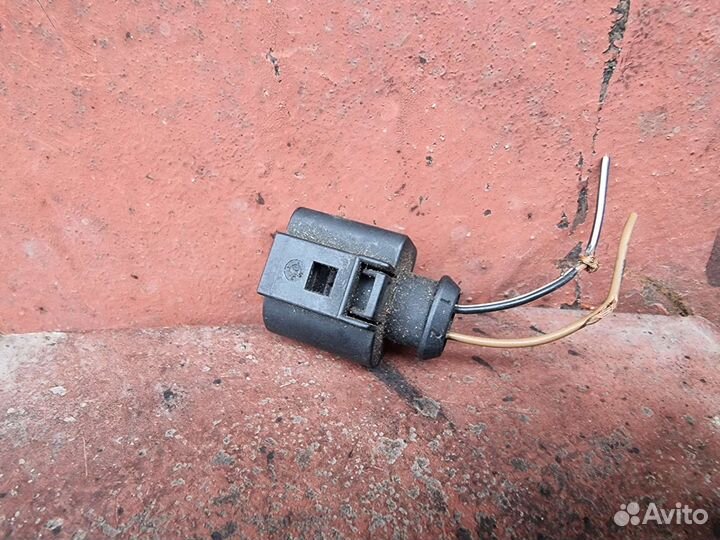 Разъём (фишка) Vag 1J0973722