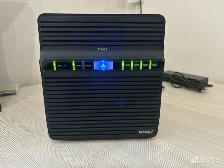 Сетевое хранилище Synology DS423