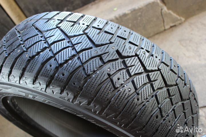 Nitto Therma Spike (NTSPK-B02) 235/55 R18 104T
