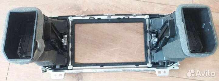 Рамка с дефлекторами Kia Sportage 4 ql до рестайли