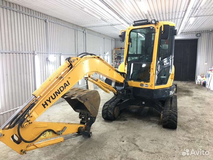 Оператор мини эсковатора, эксковаторщик