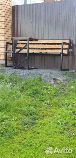 Скамейка и столик в стиле лофт