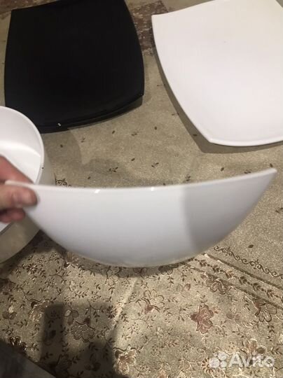 Сервировочные блюда и салатники