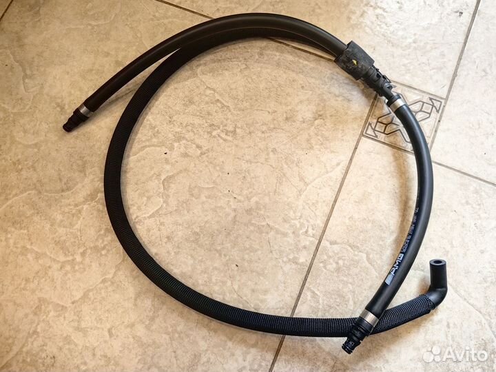 Трубка вентиляции Mercedes A4635010125